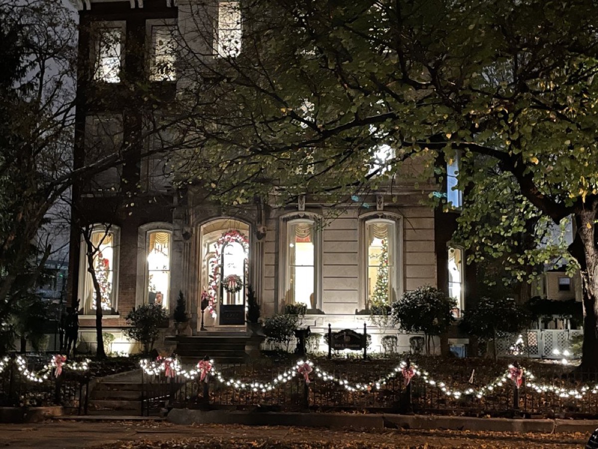 DuPont Mansion Bed and Breakfast