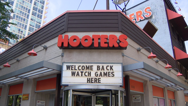 Hooters River North