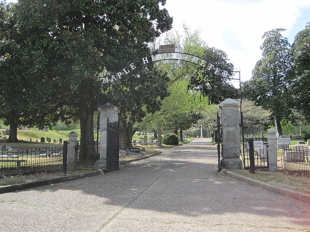 Maple Hill Cemetery