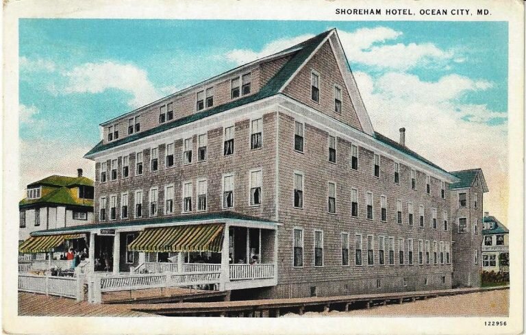 Shenanigan's/Shoreham Hotel